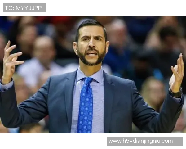 黄蜂主帅称三球替补体现领袖风范与无私奉献精神